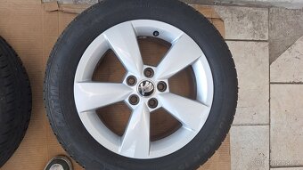 Alu kola Škoda 15" 5x100 letní pneu 185/60 R15 6-7mm Fabia - 4