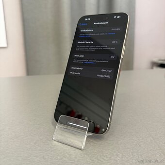 iPhone 15 Pro Max 256GB, pěkný stav, 12 měsíců záruka - 4