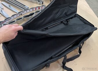 Flexibilní výstavní systém - stěna ISOframe® Midi Wave 14 - 4