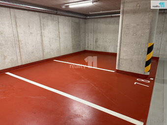 Pronájem garážového stání, 13 m², Zimova, Praha 4 - 4