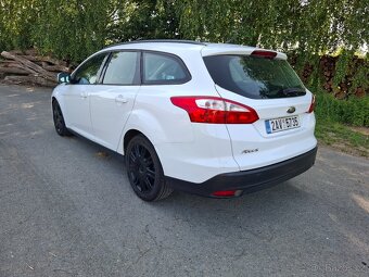 Ford Focus mk3 combi 1.6 nafta 70 kw - 4