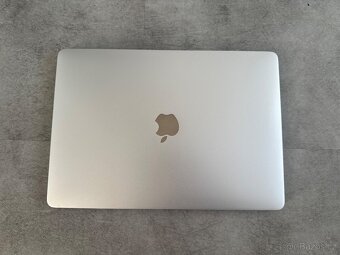 MacBook Pro 13" 2019 – Intel i5, 8 GB RAM, 125 GB SSD - 4