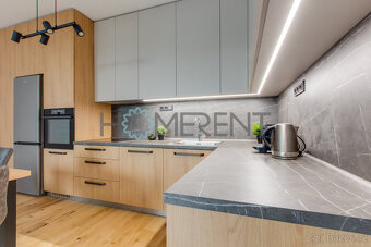 Pronájem moderně zařízeného bytu 2+kk (54,6 m²) s předzahrád - 4
