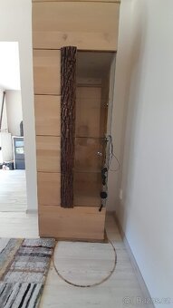 Dřevěná skříň - 4
