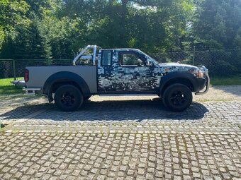 Nissan Navara D22 - 4
