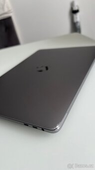 MacBook Pro - 4
