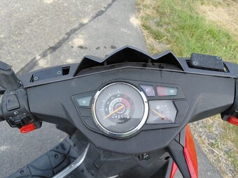 Skutr Maxon Matador 125 - 4