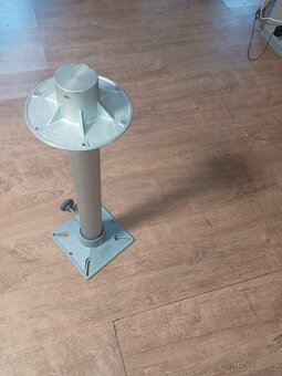 Noha stolu do karavanu - 4