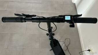 Elektrokoloběžka Gyroor H40 - 4