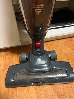 HOOVER TYČOVÝ VYSAVÁ 2v 1 - 4