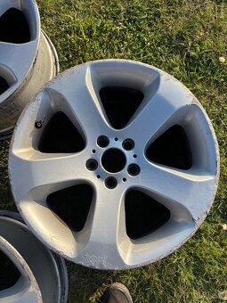 Kola BMW Styling 132 R19 - 4
