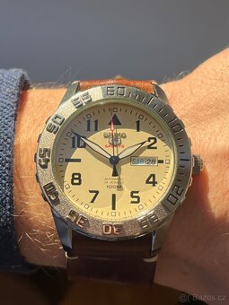 Seiko 5 Sports / béžový ciferník - 4
