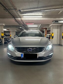 Volvo v 60 2.0d 2018 automat - 4