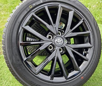 Nová orig.zimní sada Toyota Corolla 17" 225/45/17 - 4
