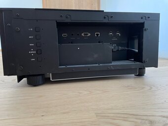 Projektor Sony VPL-VZ1000ES - 4