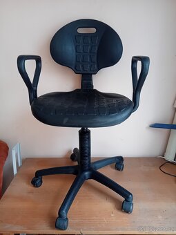 Pracovni židle na kolečkách - 4