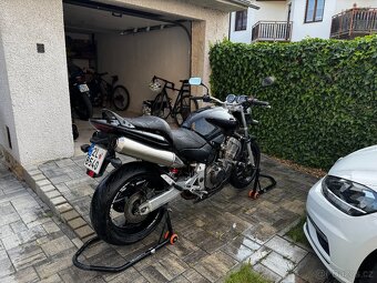 Honda Hornet 900, 2004 - 4