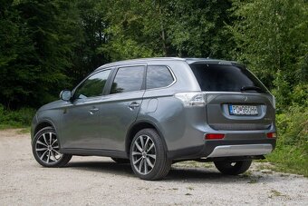 Mitsubishi Outlander 2.2 DI-D /Aj na splátky/ - 4