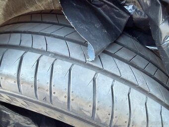 Kumho Ecsta 235/50 R19 - 4
