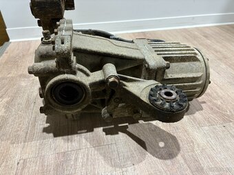 // Zadní diferenciál Citroen C-Crosser 2.2 HDI // - 4