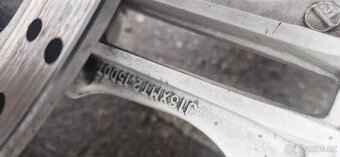 Kawasaki GPZ500 S - 4