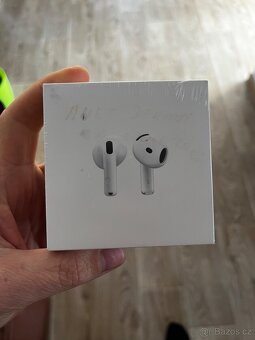 Apple AirPods 4 - 4