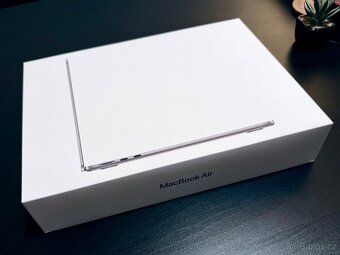 MacBook Air M3 16/256GB Space Gray - 4