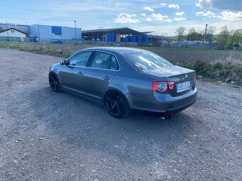 Volkswagen Jetta 1.9tdi 77kw - 4