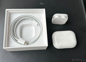 Apple Air Pods Gen 1 - 4