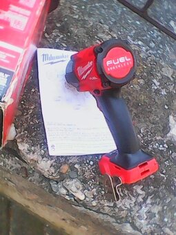 Milwaukee M18FMTIW2F12-0 1/2 Golovy 881Nm aku razak - 4