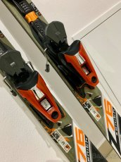 Lyžařský komplet ROSSIGNOL, lyžáky LOWA a hůlky BLIZZARD - 4