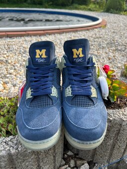 Jordan 4 Retro Michigan - 4