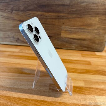 iPhone 15 Pro Max 256GB, bílý Titan (12 měsíců záruka) - 4