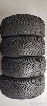235/45/18 Goodrich g Force Winter2, 7.5mm-6.8mm, 4021. - 4