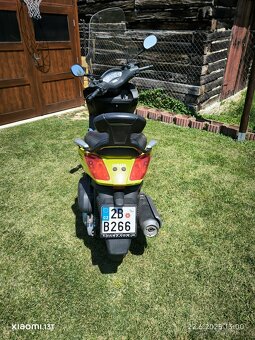 Yamaha x max 250 - 4