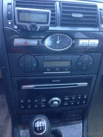 Ford Mondeo 2,2TDCI 114kW 2005/3 - díly z vozu - 4