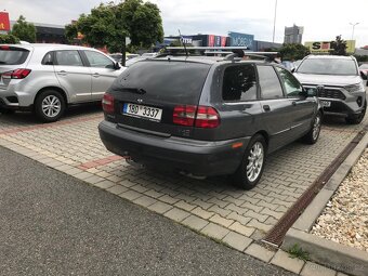 Volvo V40 1.9DI 85kW 2002 - 4