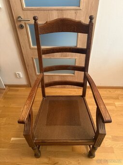 Starožitné dřevěné křeslo s čalouněním - 4