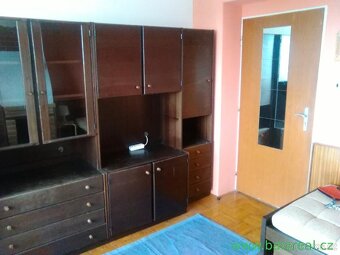 pokoj 14 m2 na ul. Rezkova Brno s balkonem - 4