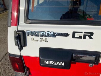 NISSAN PATROL WAGON 1995 VIN 886 - 4