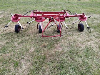 Prodám Nesený 4 rotorový obraceč Deutz-Fahr - 4