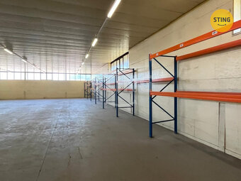 Pronájem haly s rampou a kanceláří.  , 133432 - 4