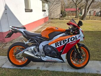 CBR 1000RR - 4