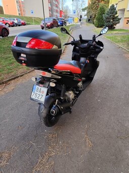 Skutr Aprilia SR 125 Max - 4