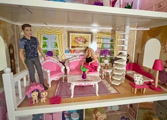 Dřevěný domeček pro panenky Barbie - 4