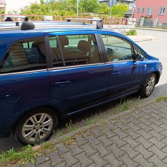 Opel Zafira B 2.2 110kW benzín 2009 - 4