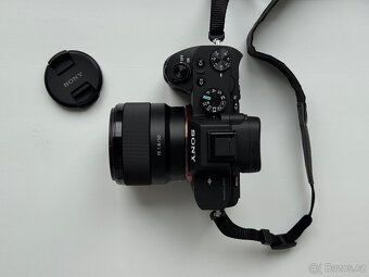 Foťák Sony Alpha A7 II + FE 50 mm f/1,8 + příslušenství - 4