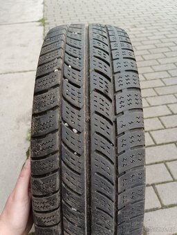 Pneu 195/70 R15C - 4