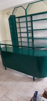 Kovový nábytek z prodejny textilu - 4