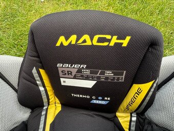 Nové hokejové kalhoty Bauer Supreme Mach - 4